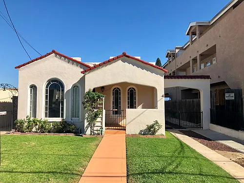 1220 Termino Ave Photo 1