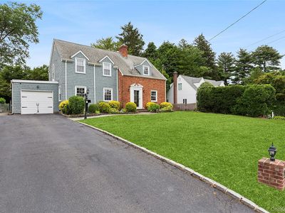 75 George Street, Roslyn Heights, NY, 11577