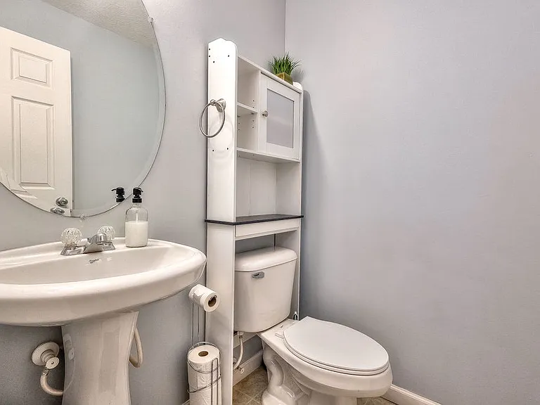 7236 Colonial Affair Dr — Photo 26