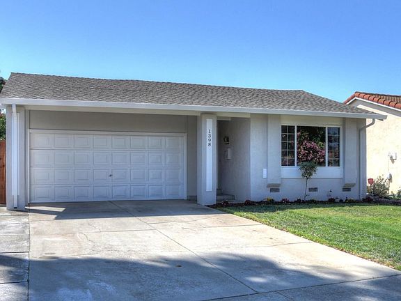 2nd image of 1398 Courtyard Dr