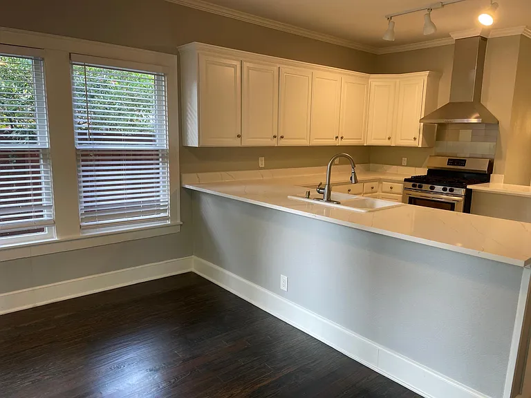 834 Thomasson Dr — Photo 8