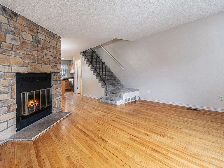 10587 W Dartmouth Ave — Photo 3