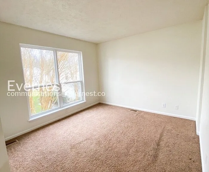 4009 Midlands Rd — Photo 8