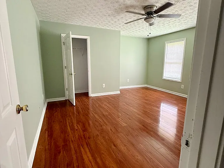 755 Tara Bnd — Photo 27
