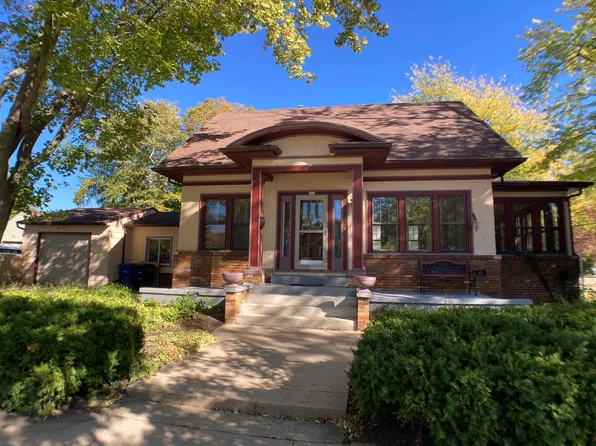 704 Oak St, Oshkosh, WI 54901