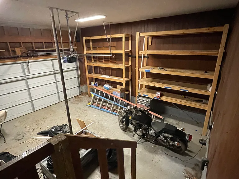 206 Rodborough Rd — Photo 16