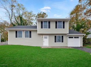 33 Old Main Shore Rd, Barnegat, NJ 08005