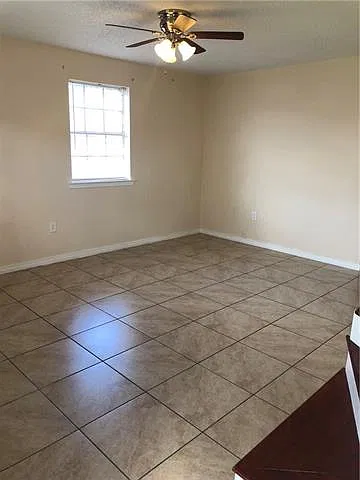 2 bed, 1.5 bath, 1060 sqft, $1,175 — Photo 3