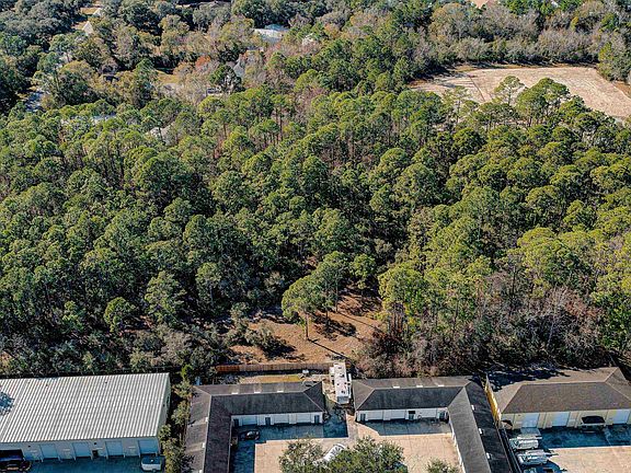 3rd image of 724 Cypress Rd