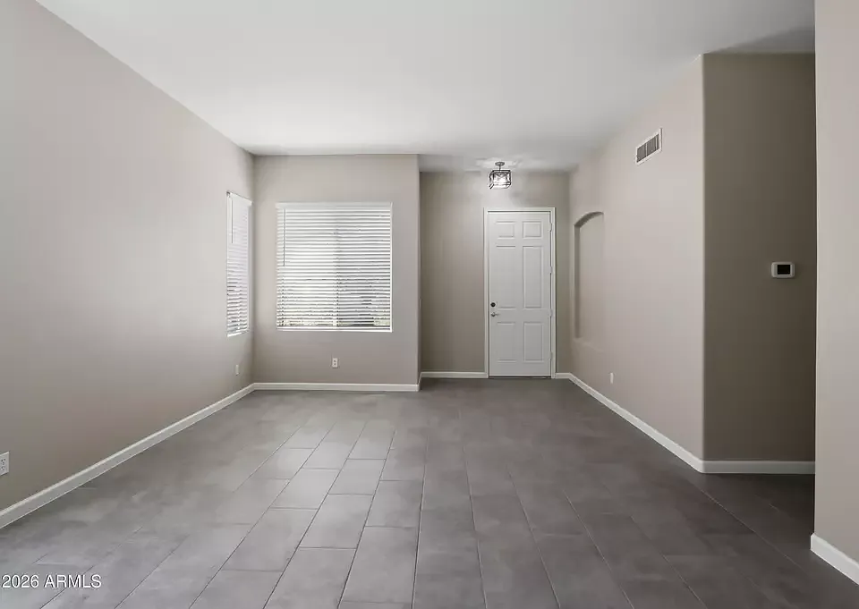 4 bed, 1856 sqft, $2,900 — Photo 4
