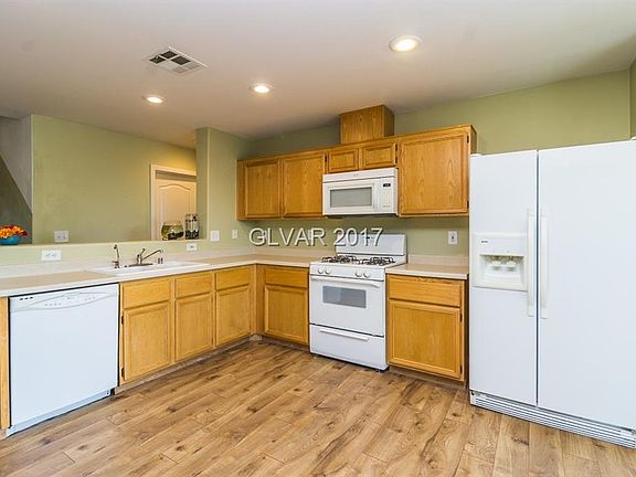 3rd image of 4024 Driscoll Mountain St