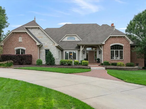 W285N3250 Lakeside Ridge COURT, Pewaukee, WI 53072