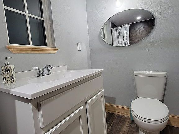 4th image of 496 Brantly Dr