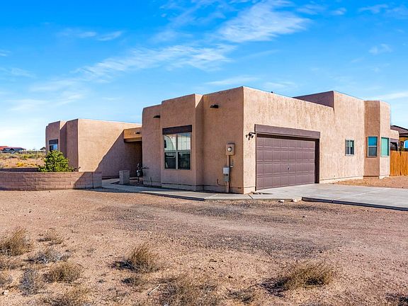 2nd image of 200 Aldaba Cir NE