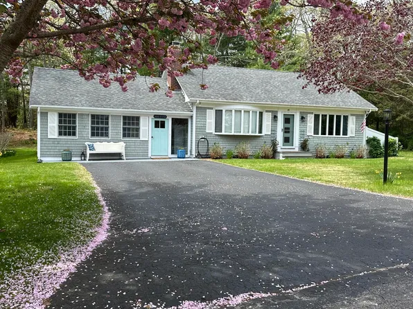 49 Mares Pond Drive, Falmouth, MA 02540