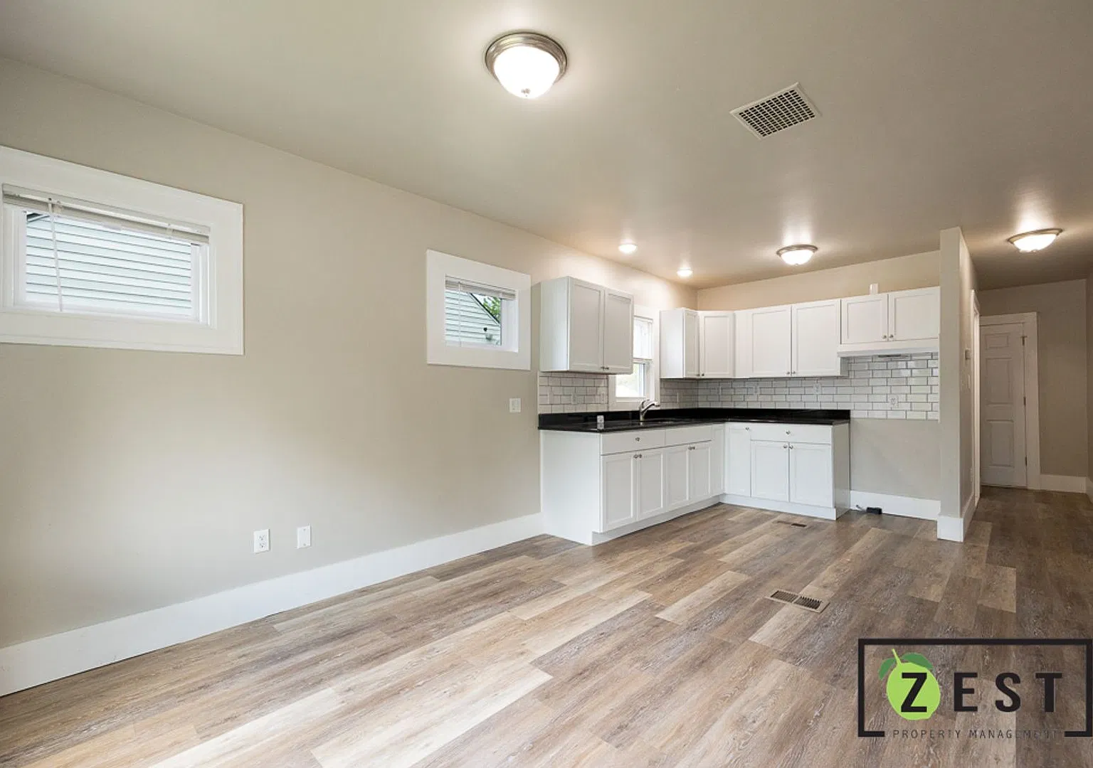**Open House Friday October 23rd from 5:30pm to 6pm** Updated 3 Bed Home — Photo 4