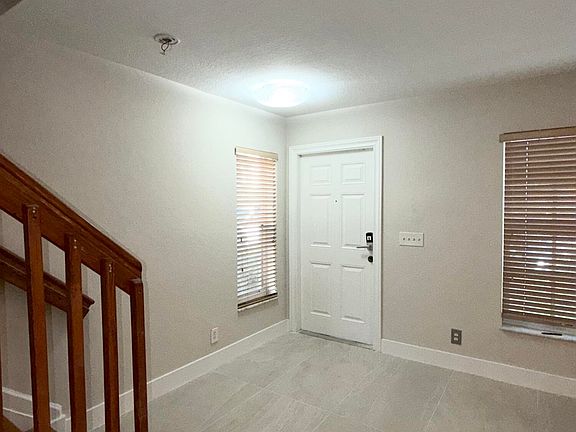 4th image of 816 Summit Lake Drive