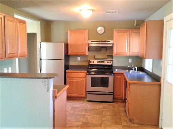 5th image of 1605 N Lunsford Ave