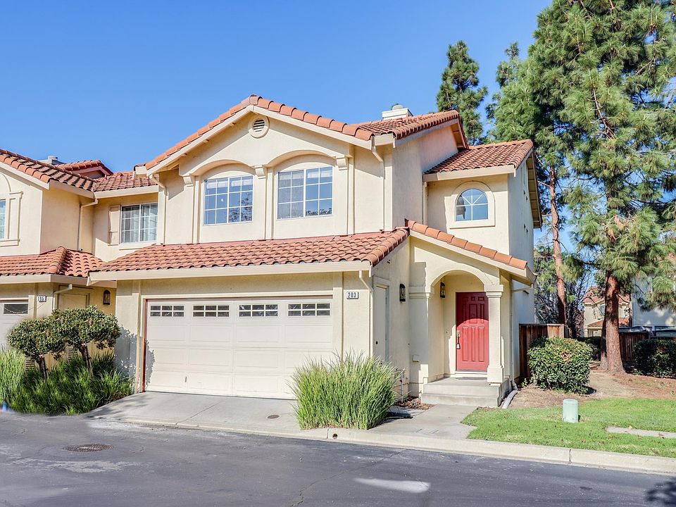 1st image of 203 Waterford Meadow Ct