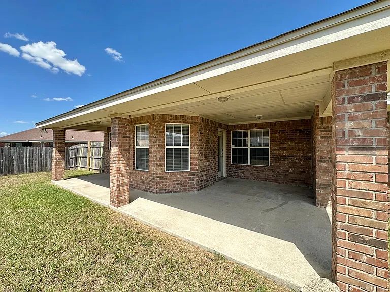 2709 Hydrangea Ave — Photo 38
