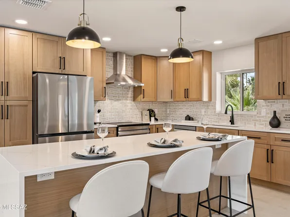 3625 E Calle Alarcon, Tucson, AZ 85716