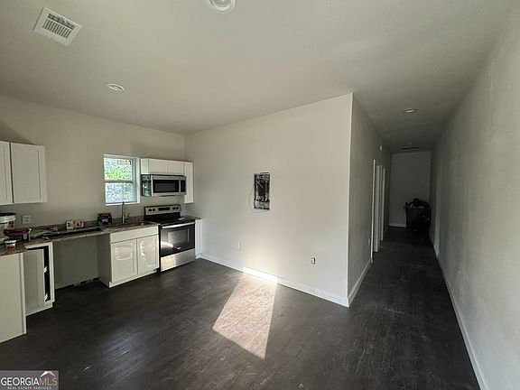 5th image of 1002 Lawyers Ln