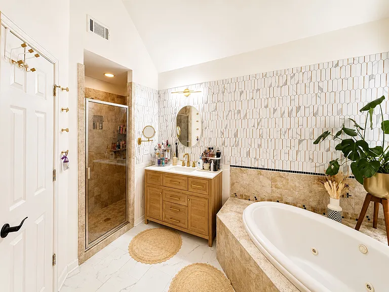 6730 Ridgefield Dr — Photo 25