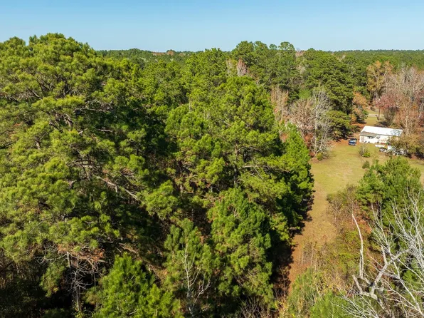 23684 Fm 227 E, Kennard, TX 75847