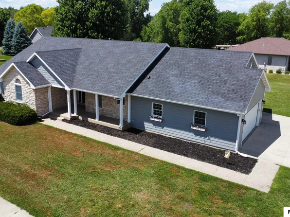 2262 W State St, Mason City, IA 50401
