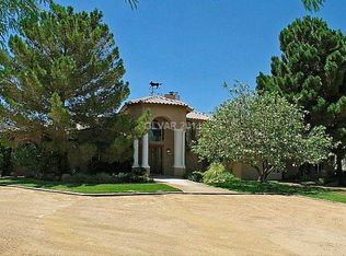 8325 Warbonnet Way, Las Vegas, NV 89113