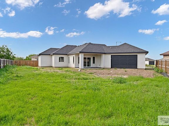 3rd image of 125 Republic Cir