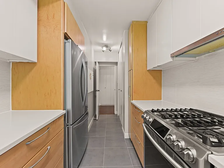 4201 Cathedral Ave NW #501W — Photo 15