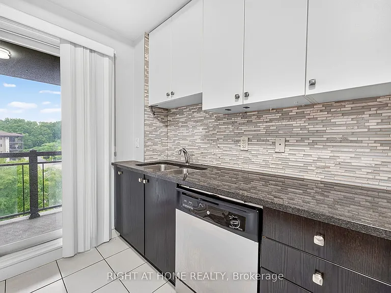 570 Lolita Gdns #430 — Photo 16