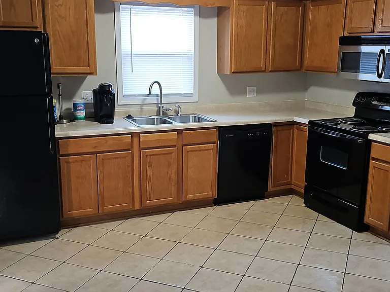 205 S Towanda Ave — Photo 2