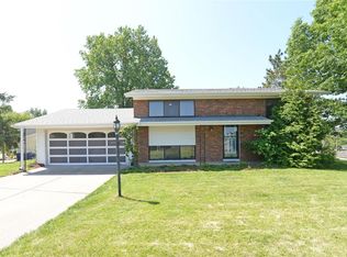 1998 San Luis Rey Pkwy, Fenton, MO 63026