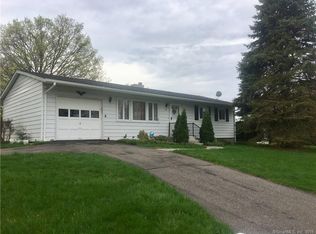 1 Hickory Rd, Derby, CT 06418