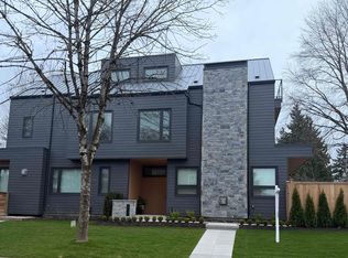 3742 Yukon St, Vancouver, BC