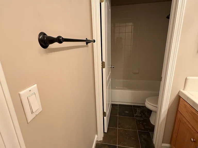 1900 Casterbridge Dr — Photo 35