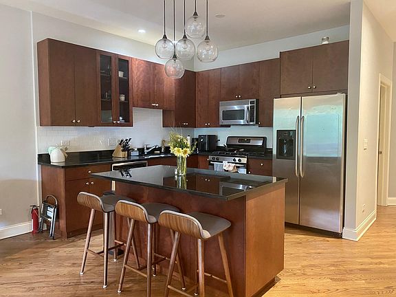 5th image of 2247 W Wabansia Ave APT 303