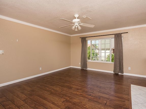 5th image of 745 Coleman Ct