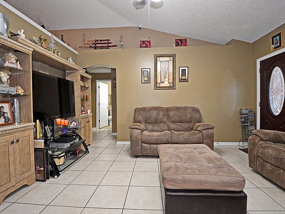 4th image of 2889 Cottondale Dr