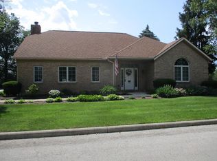 832 Turnbury Ln #28, Perrysburg, OH 43551