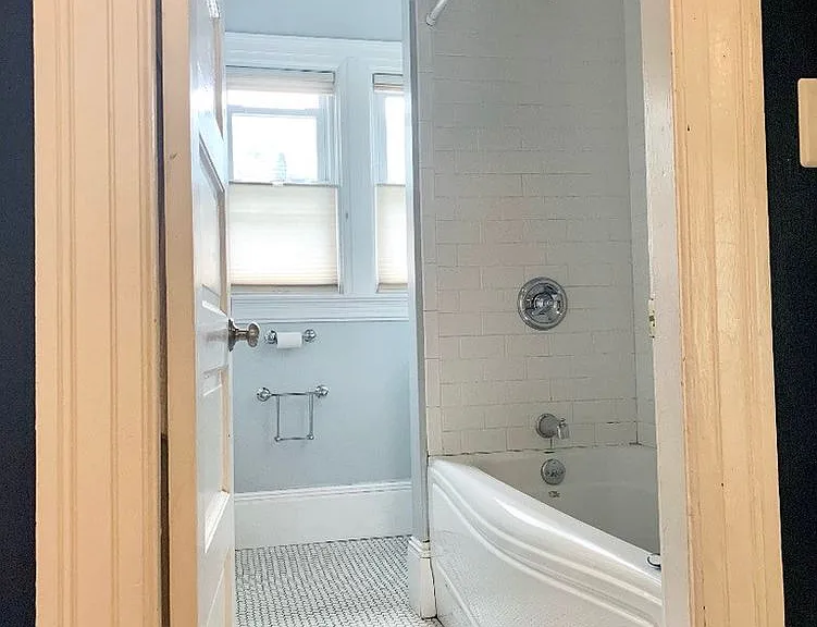 60 Forest St — Photo 9