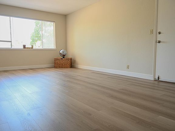 5th image of 1555 Alta Glen Dr APT 3
