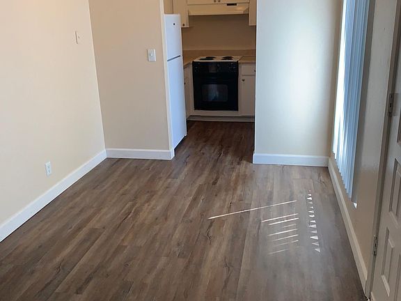 2nd image of 4875 Manzanita Ave APT 44