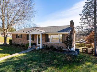 662 Lakeshore Dr, Villa Hills, KY