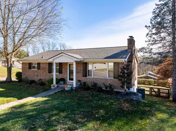 662 Lakeshore Dr, Villa Hills, KY 41017