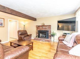 8 Comanche Cir, Billerica, MA 01821