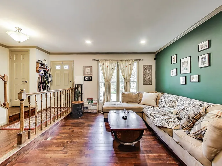13630 Cedar Creek Ln — Photo 3