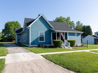 1013 W Brook St, Mitchell, IN 47446